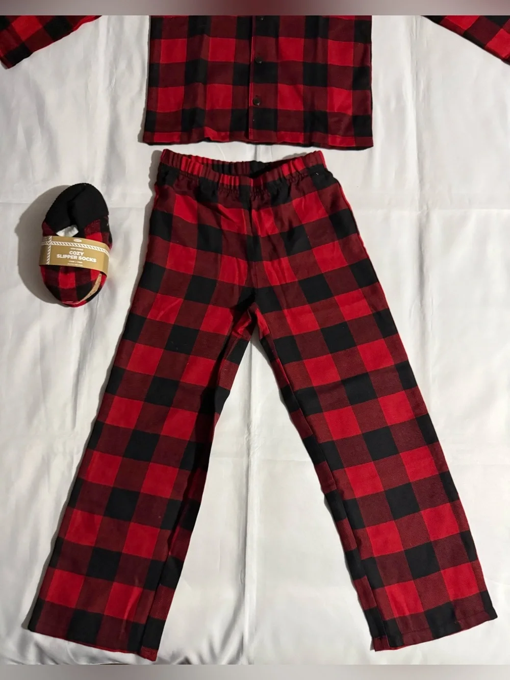 NWT Old Navy Red & Black Flannel Print Pajamas & Slippers Set